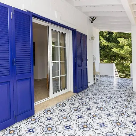 1 Bedroom House With Private Garden And Pool In Apartament *